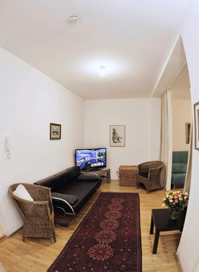 Apartman Old Centre - Rybarska Brana Bratislava Exterior photo