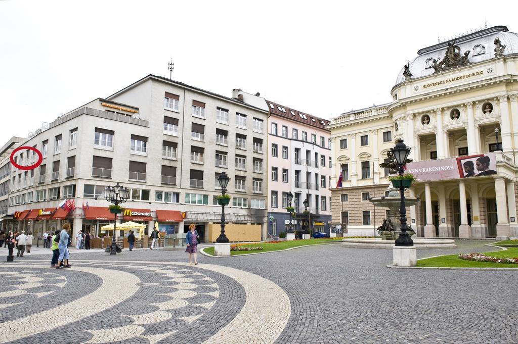 Apartman Old Centre - Rybarska Brana Bratislava Exterior photo